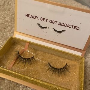 Lashaholic Luxury Lashes